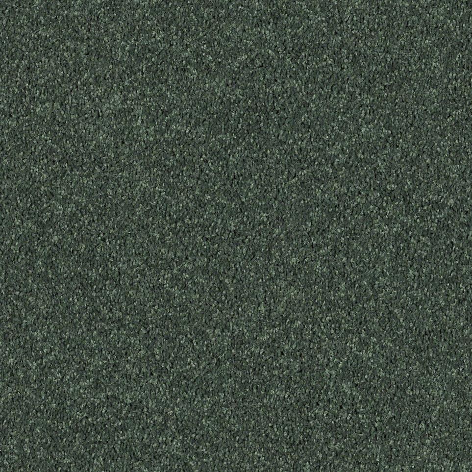 Textured Saxony Amazon Green Carpet