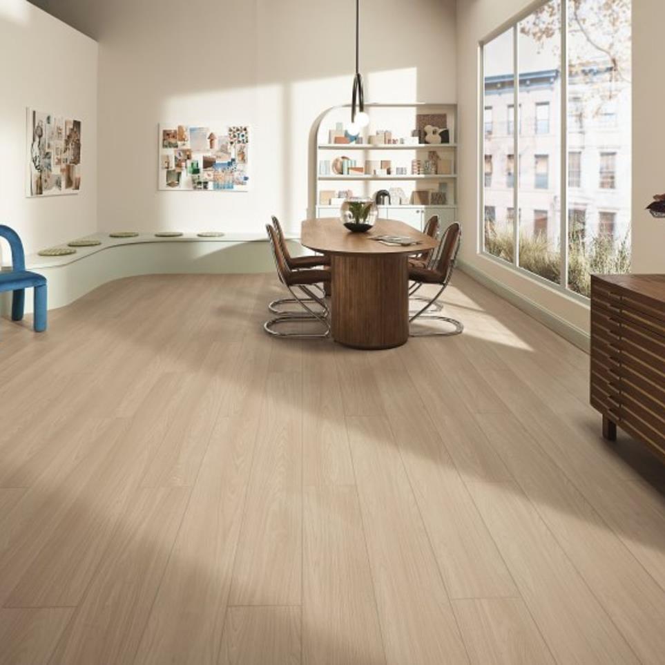 Tile Plank Bromham Walnut Light Finish Vinyl