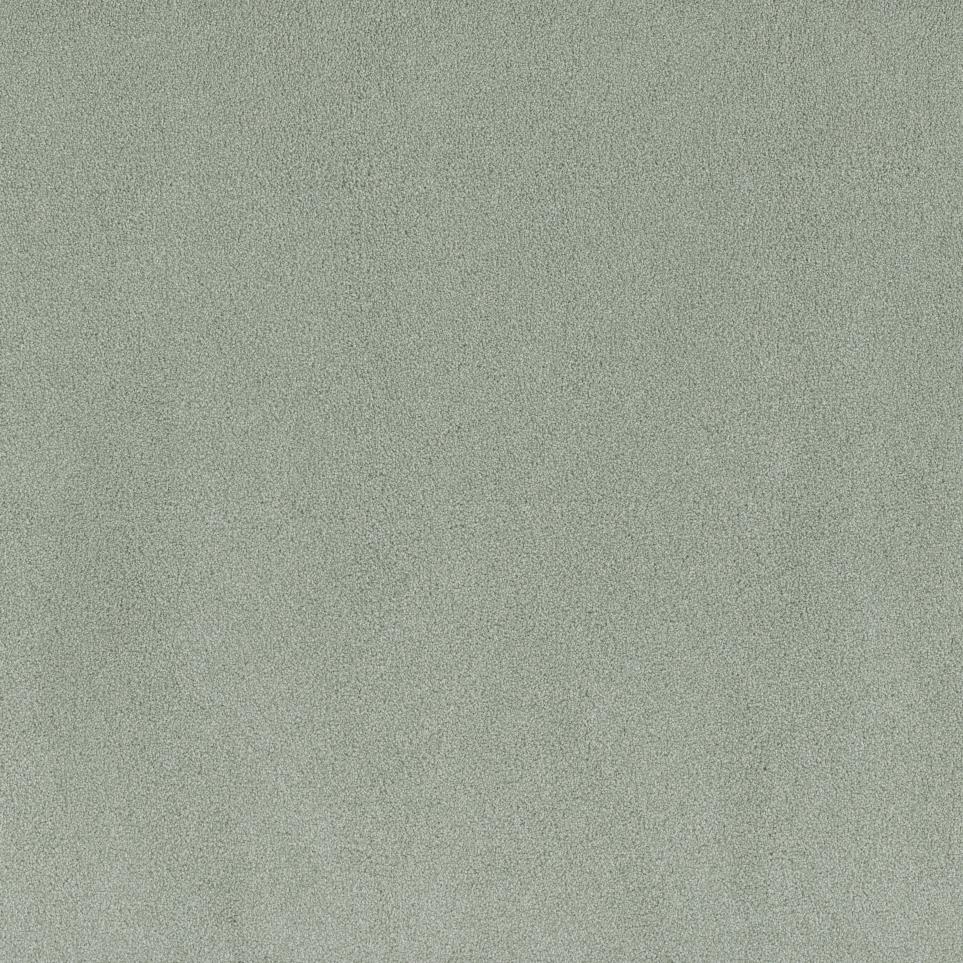 Textured Saxony Romantic Moment Green Carpet