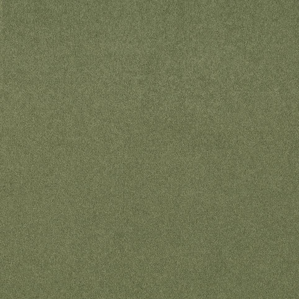 Textured Saxony Celery Green Carpet