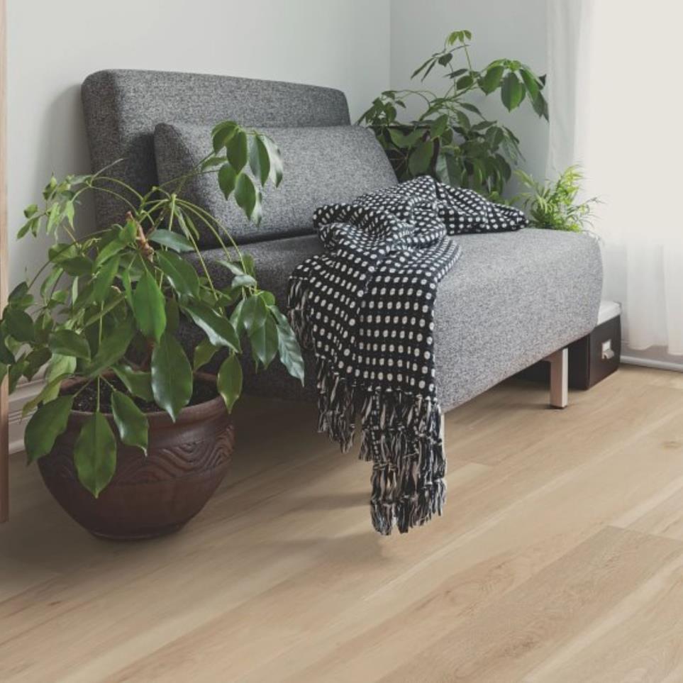 Plank Blended Cocoon Light Finish Vinyl