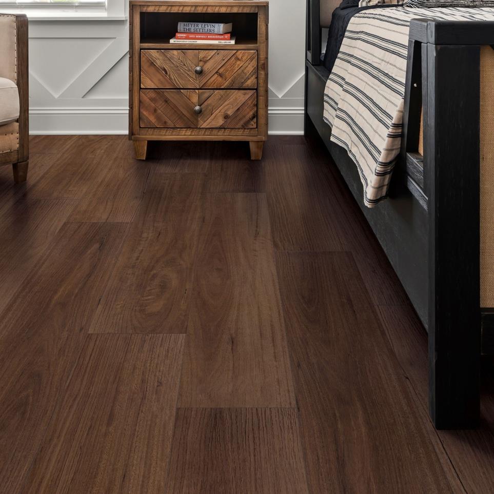 Plank Frisky Medium Finish Vinyl