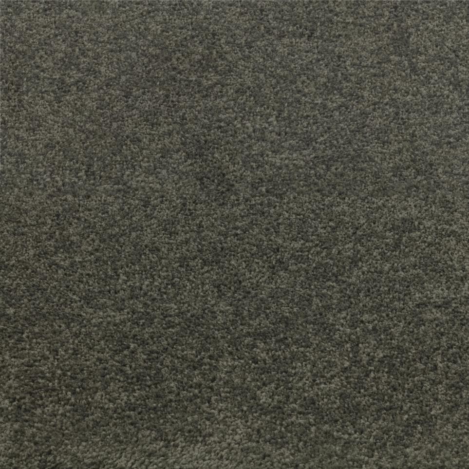 Textured Saxony Aztec Bead Green Carpet