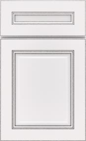 White / Amaretto Creme Detail
