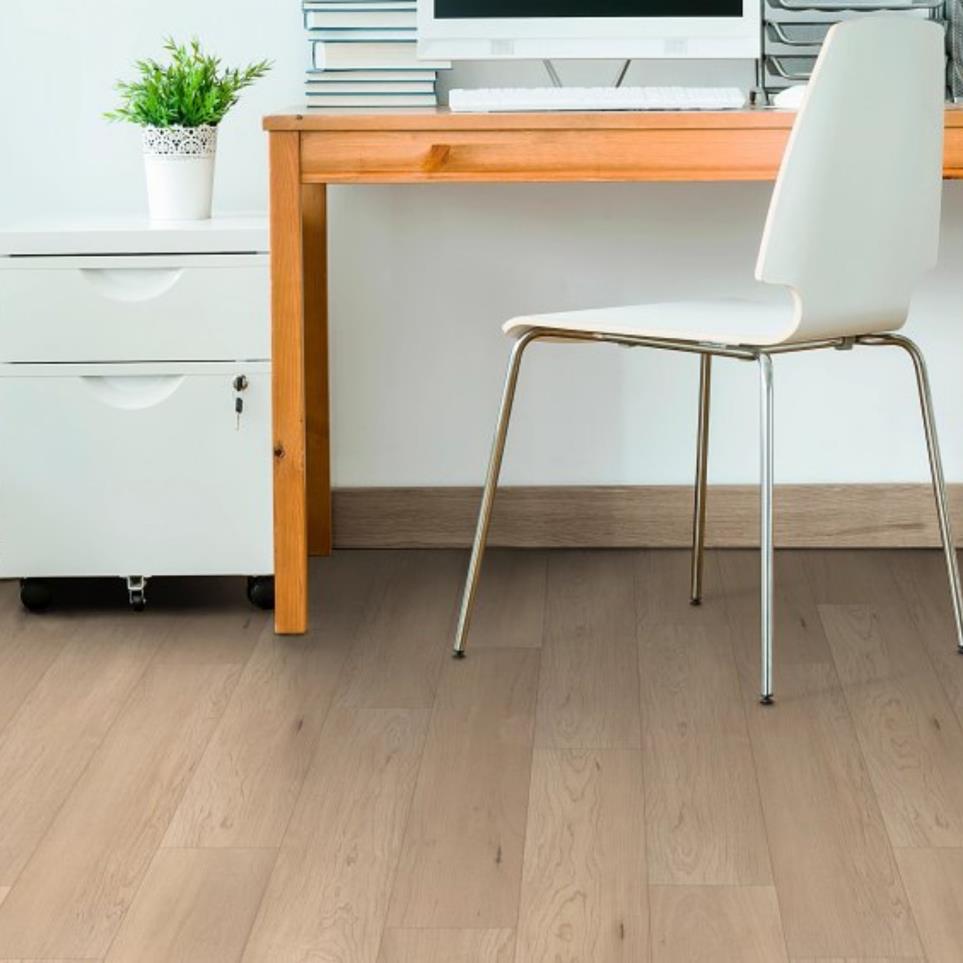 Plank Hatfield Maple Medium Finish Vinyl